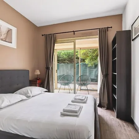 T2 - Terrasse & Veranda A 10 Mn A Pied De La * Cannes