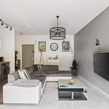 Apartment T2 - Terrasse & Veranda A 10 Mn A Pied De La *